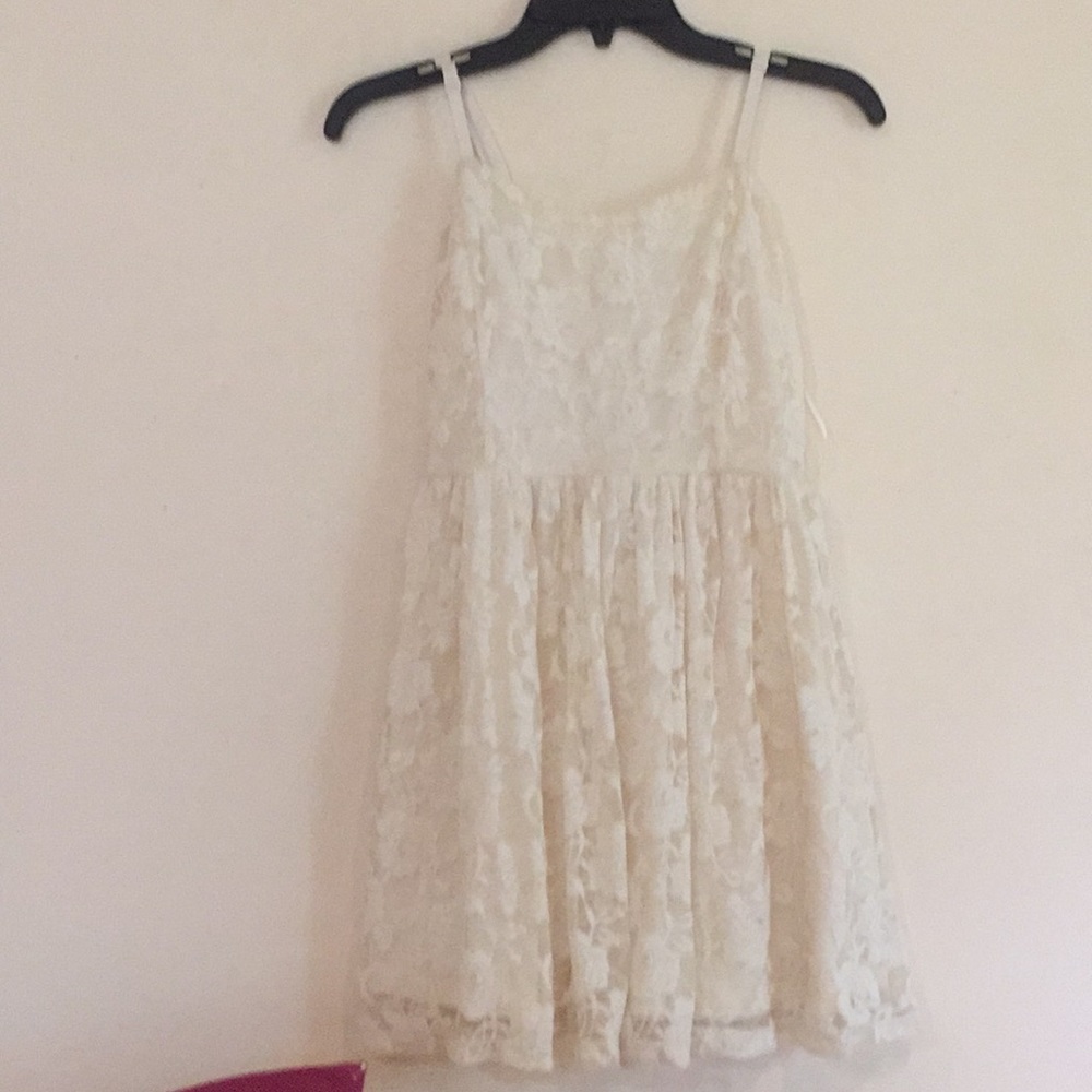 Forever 21 flowy lace dress